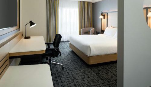 Fairfield Inn & Suites by Marriott Montreal Airport