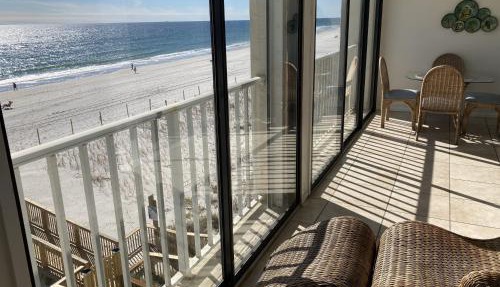 The Edgewater 44