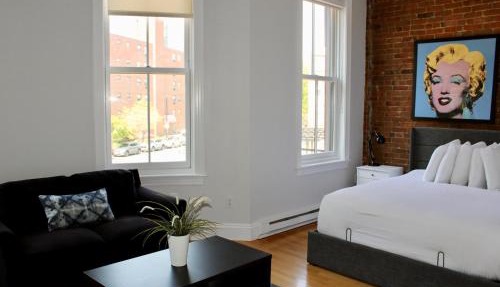 Stylish Downtown Studio in the SouthEnd, C.Ave# 3