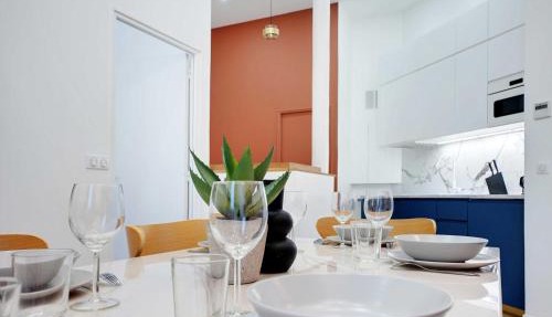 Parisian stay close to Montmartre - 2BR 8P