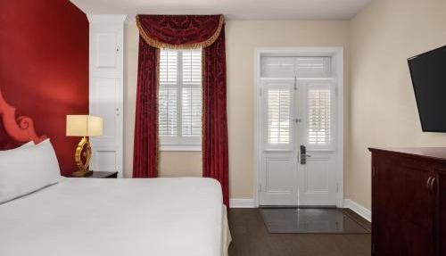 Dauphine Orleans Hotel