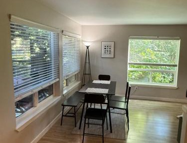 Queen Anne Retreat - 3BR Haven in the heart of Seattle