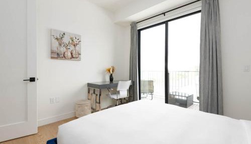 Stylish Apartments in Glendale with Free Parking