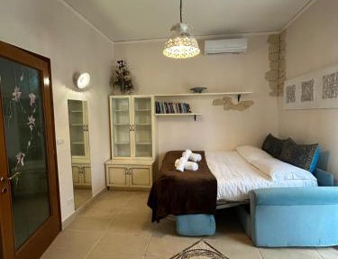 Venetian Style Apartments in Villa