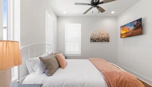 Roux House Cajun Luxury Prime Location