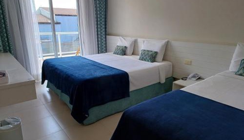 The Falls Hotel - Frente mar
