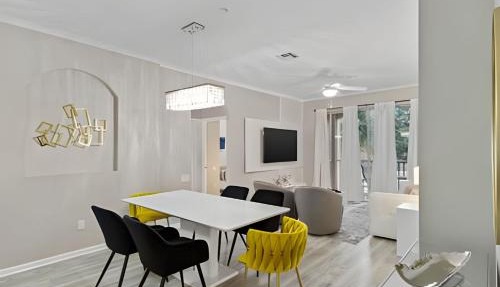 Family-Friendly 3BR Near Disney!