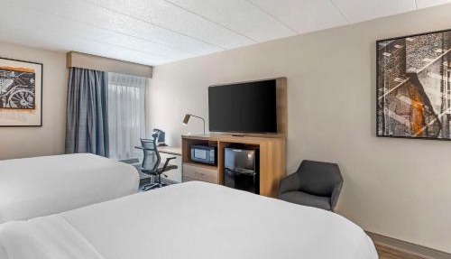 Best Western Plus Heritage Rail-South York/I-83