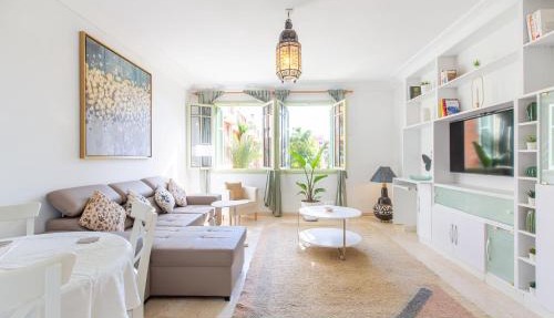 Romantic Retreat next to M avenue