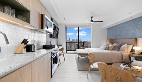 On 47th Floor! Apartment With Top Amenities