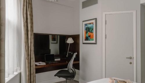 Club Quarters Hotel Trafalgar Square, London