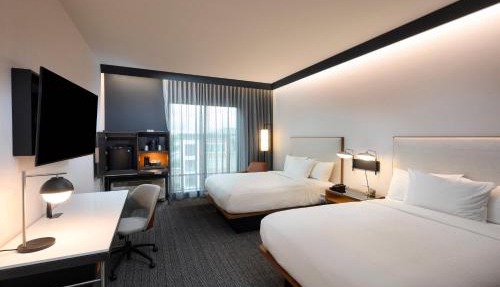 Courtyard by Marriott Charlotte Waverly