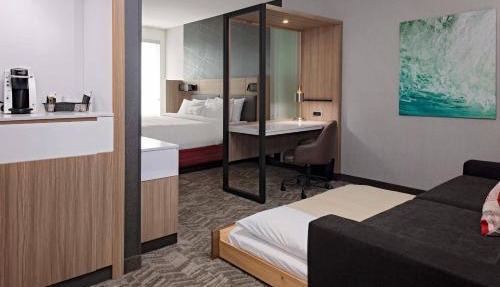 SpringHill Suites by Marriott Kansas City Plaza