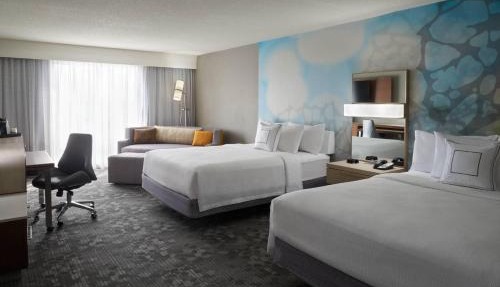 Courtyard by Marriott Toronto Airport