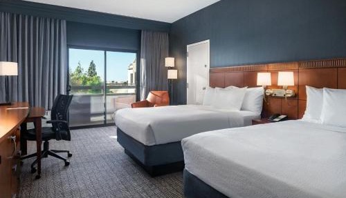 Courtyard by Marriott Phoenix Airport