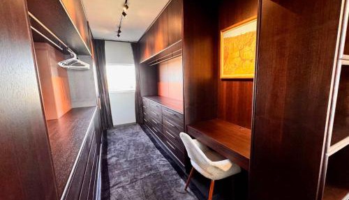 Luxury 1 Bedroom Apt with Harbour Views & Parking