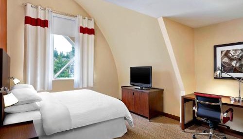 Four Points by Sheraton Surrey