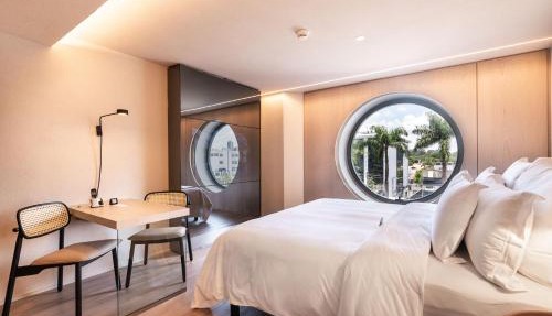 Hotel Unique
