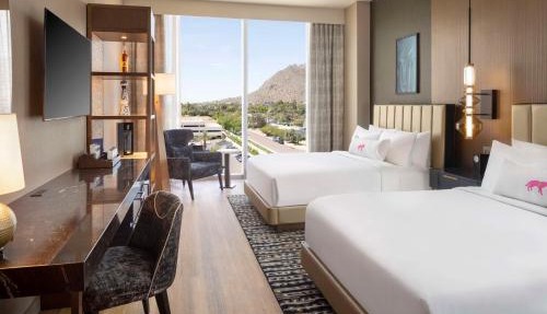 Caesars Republic Scottsdale, a Hilton Hotel