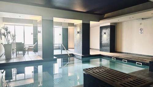 24th Floor Beauty 2BR SouthbankPoolGymParking