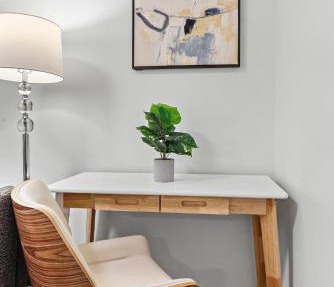 Furnished Luxury Apartment Next to Harvard Stadium