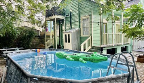 Ursulines Historic Creole Cottage (D) Steps to Qtr