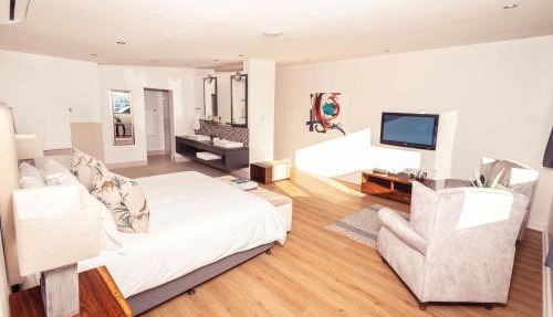 Newkings Boutique Hotel