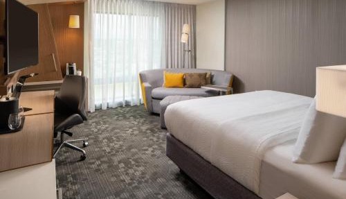 Courtyard by Marriott Lafayette South