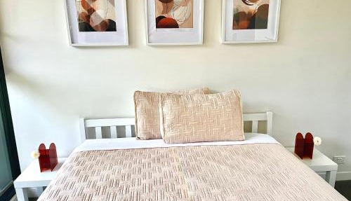 Abbotsford Apartment: Yarra River & CBD nearby