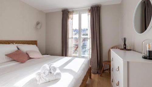 Take It Easy in This Stylish Architect Flat