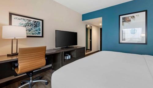 Comfort Inn & Suites Miami International Airport