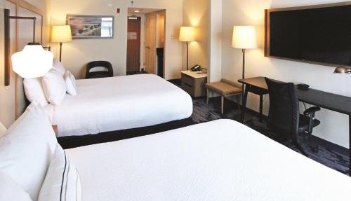 Fairfield Inn & Suites by Marriott Charleston Airport/Convention Center