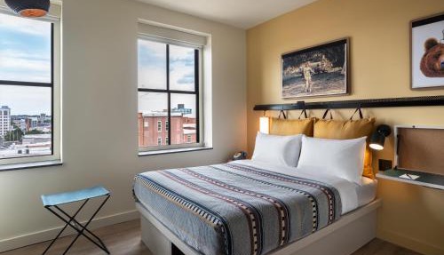 Moxy Springfield Downtown