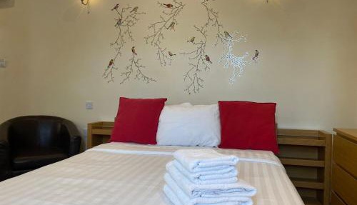 Lyall Apartment Hotel