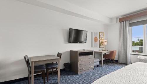 Holiday Inn Gonzales by IHG