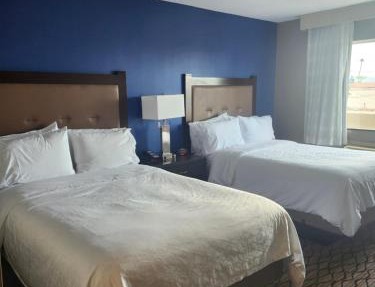 Holiday Inn Express & Suites Pasadena - Los Angeles by IHG