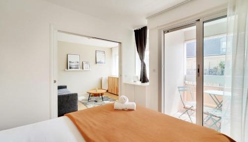 Bel appartement design proche Gare de Lyon, balcon