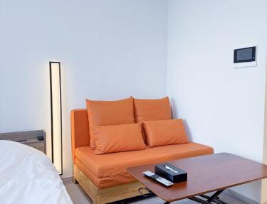 Triphome Higahsi Shinjuku Brand New