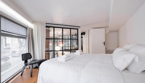 Modern loft - close to Eiffel Tower