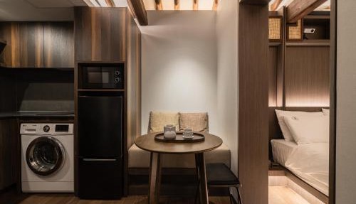 Luxury Hanok Stay Warm Hearth - West