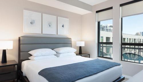 AVE Phoenix Terra - Short Stay Furnished Apartment