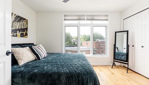 Midtown Modern - urban condo walkable to bars and beach