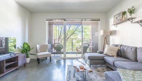 Central District Condo | Modern| Rooftop