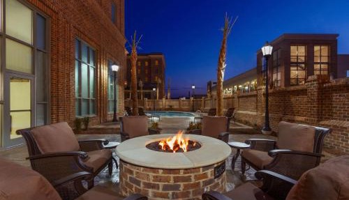 Embassy Suites Savannah Historic District