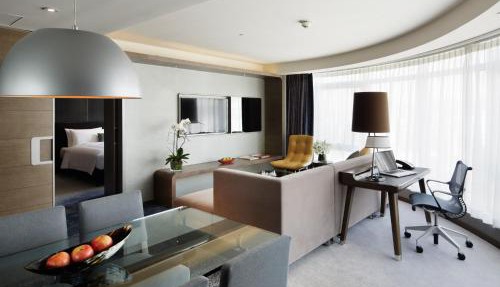 Royal Plaza Hotel