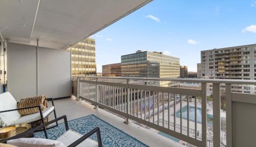 DC Luxury Apartment Near Metro