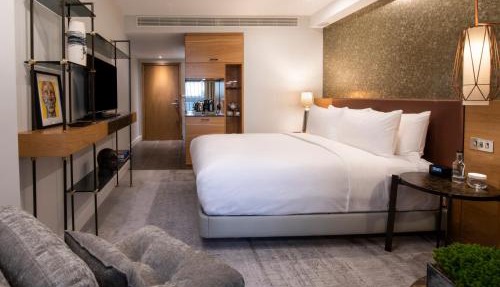 Lincoln Plaza Hotel London, Curio Collection By Hilton