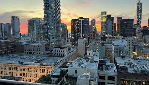 Top Floor 3 Bed 3 Bath Penthouse Living In Luxury