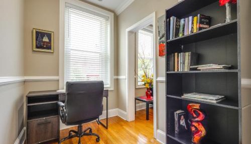 WFH in DC! Rowhouse Unit w/Office & Deck By HU