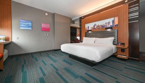 Aloft by Marriott Charlotte City Center